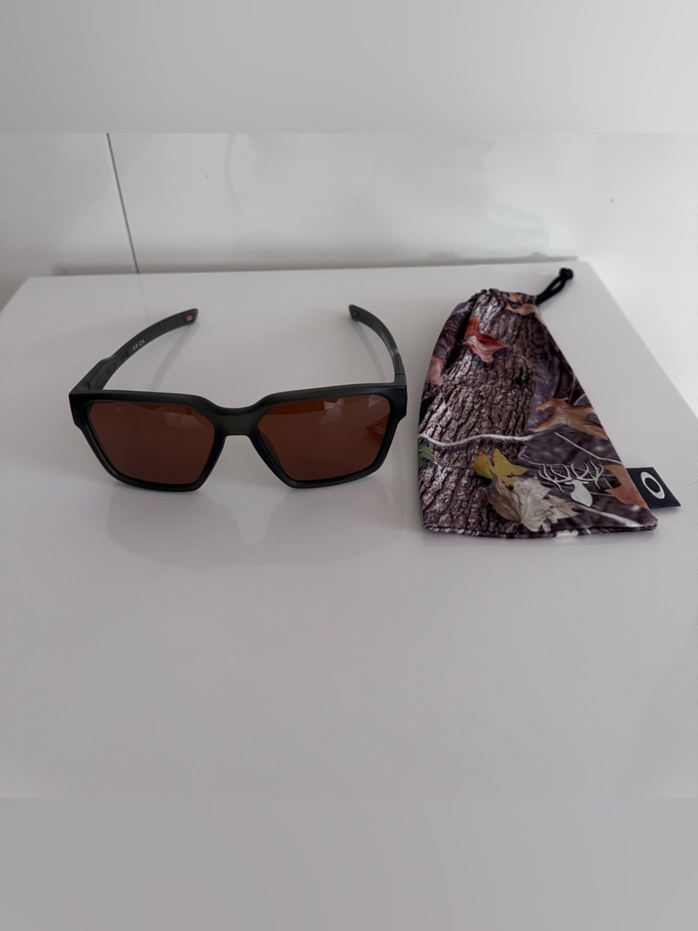 Oakley Matte forest green Frame with Brown Lenses Sunglasses and Camo Pouch